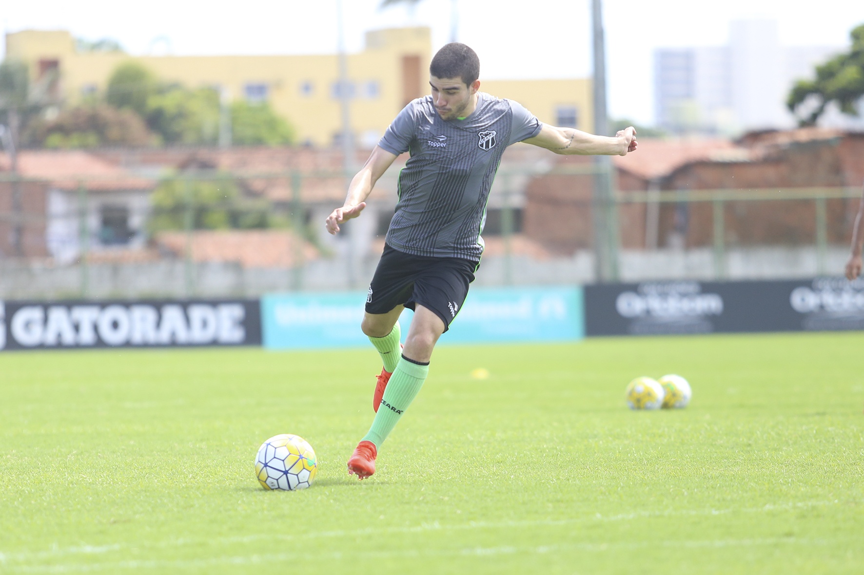 Ceará se reapresenta e realiza último treino antes de viagem para o Rio de Janeiro