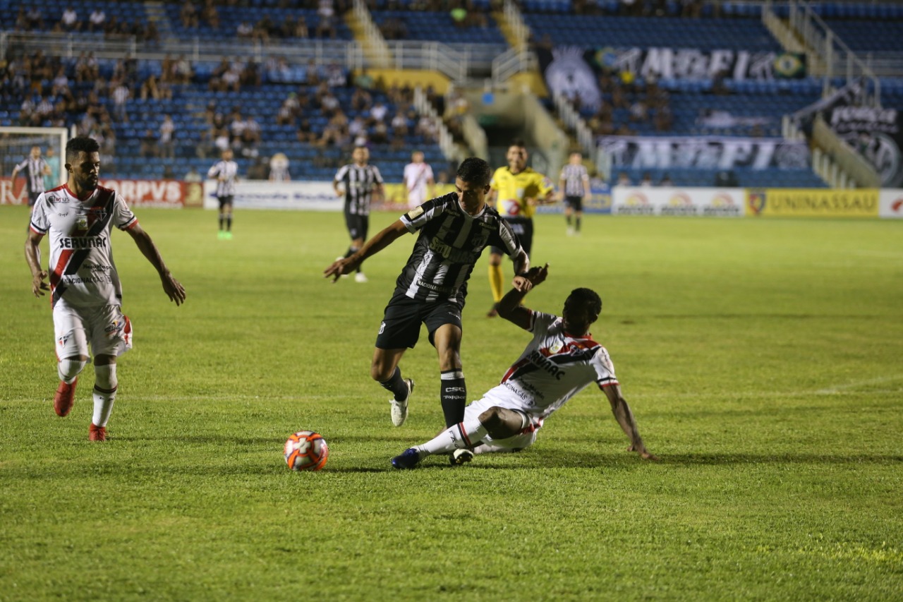 Ricardo Bueno comanda o Ceará em goleada de 6 a 2 contra o Ferroviário