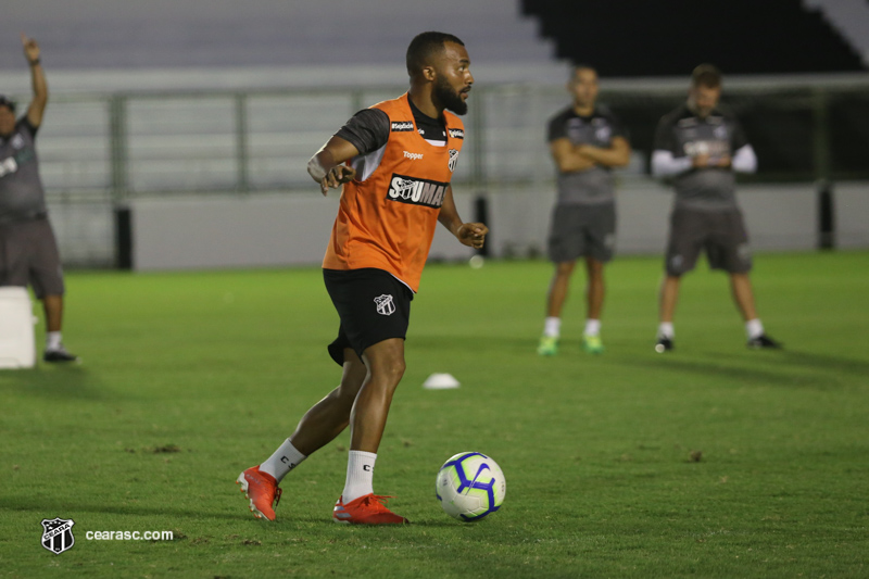 Em reta final de preparação, Ceará realiza penúltimo treino antes de partida contra o Palmeiras