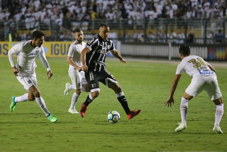 Série A: No Pacaembu, Ceará tropeça na estreia e perde para o Santos por 2 a 0