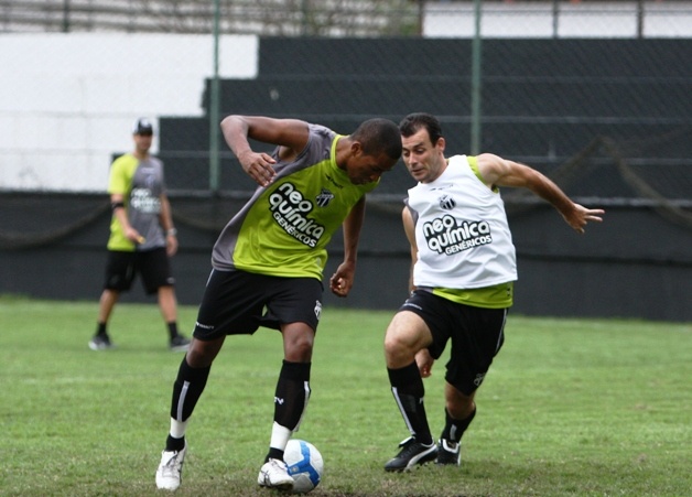 Ceará treina no CT do Botafogo