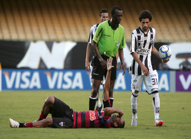 [08/08] Ceará 0 x 0 Atlético-GO - 14
