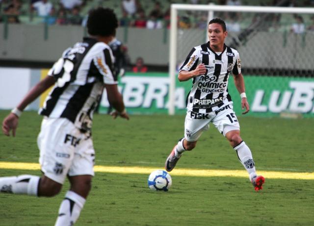 [24-10] Ceará 2 x 0 São Paulo - 28