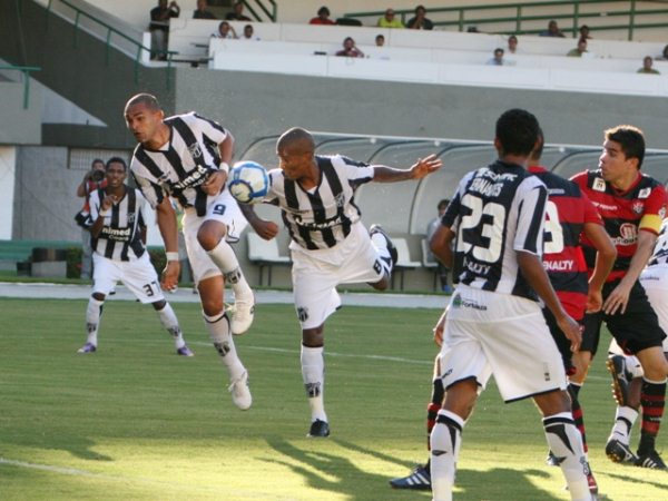 Ceará 1 x 0 Vitória - 23 de maio de 2010 às 16hs - Castelão - 9