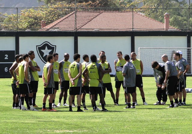 [13/08] Treino - CT do Botafogo - 1