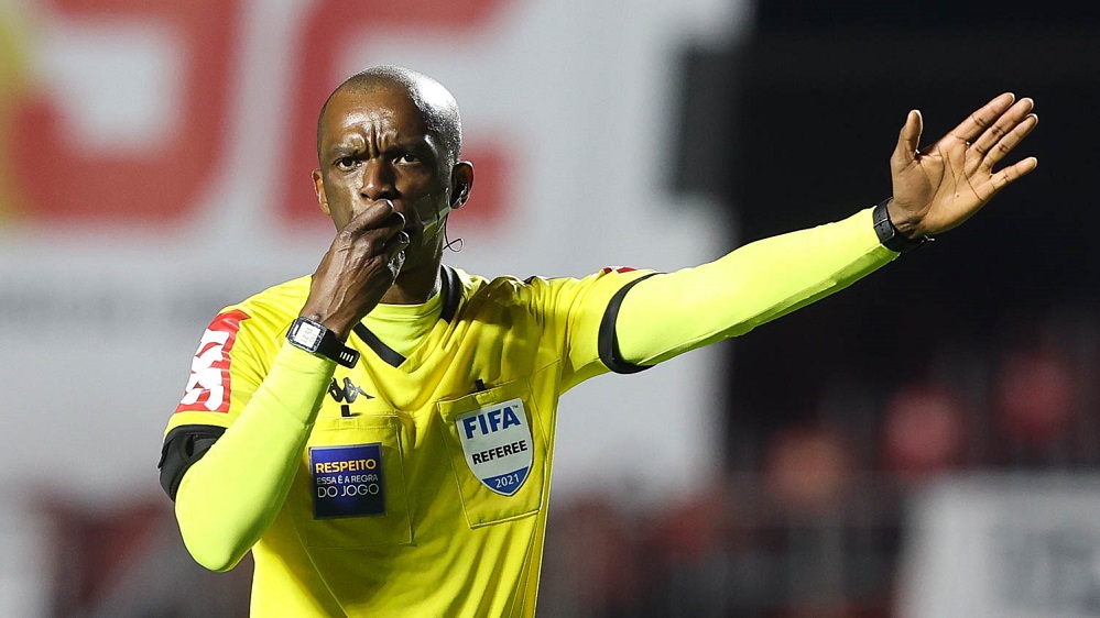 Arbitragem: Luiz Flavio de Oliveira, árbitro FIFA, apita Ceará x Flamengo