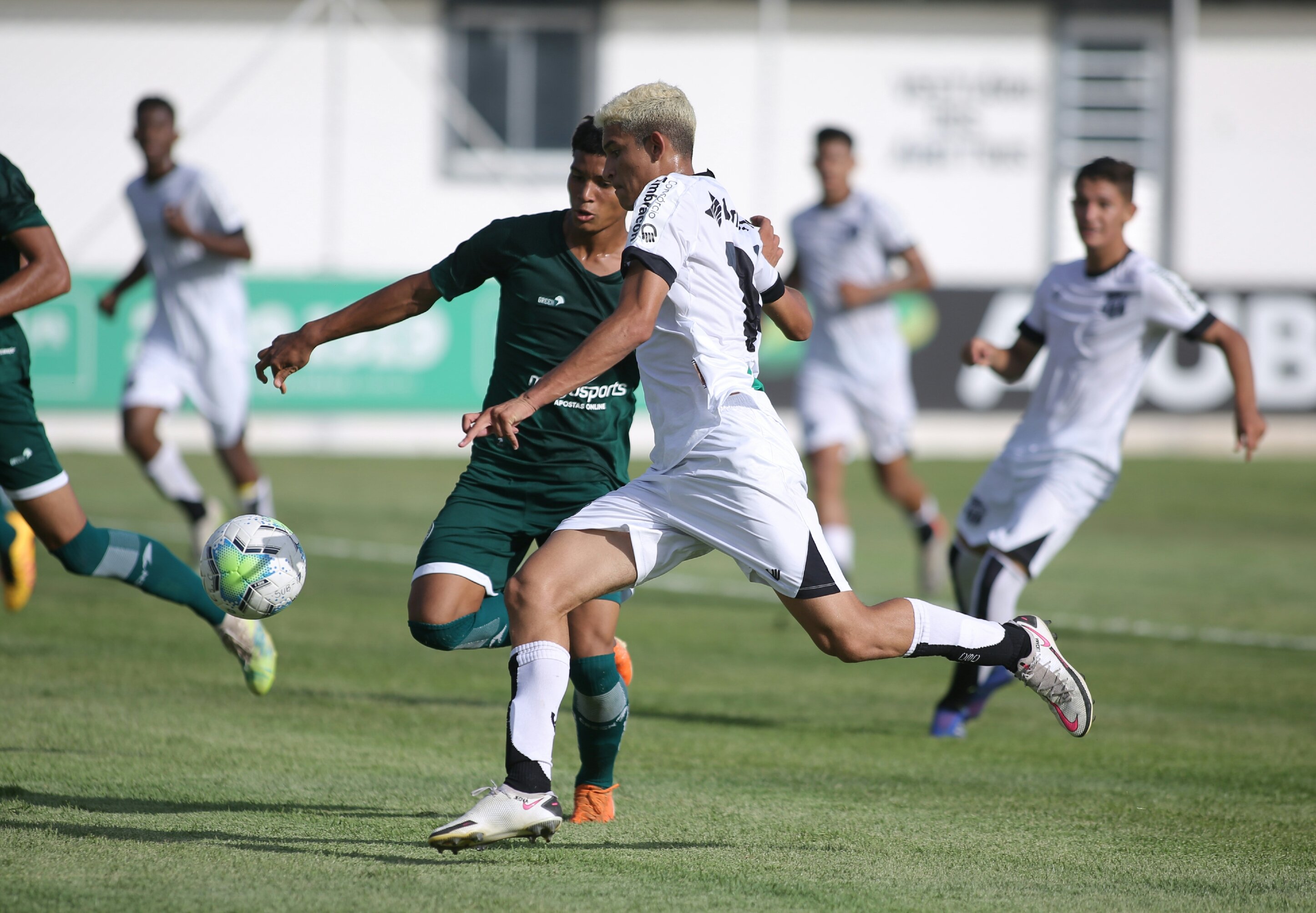 Sub-17: Na briga pelo G4, Ceará sofre revés diante do Goiás