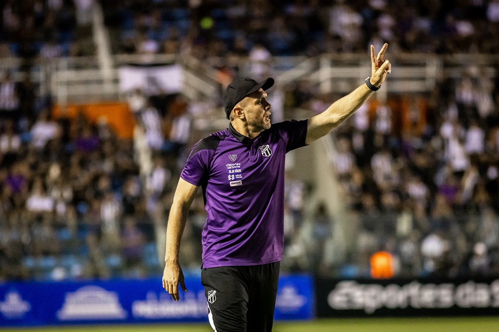 “Construímos uma vantagem importante, mas é uma vantagem”, afirma Mozart após vencer o Floresta na ida da semifinal do Cearense