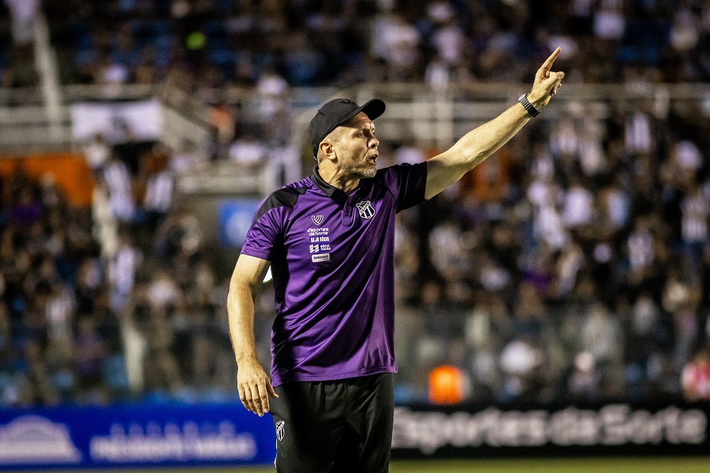 Mozart destaca atuação dos atletas na goleada diante do Horizonte: “O jogador é o protagonista”