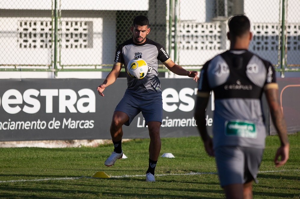 Com treino apronto em Porangabuçu, Ceará encerra a preparação para encarar o São Paulo