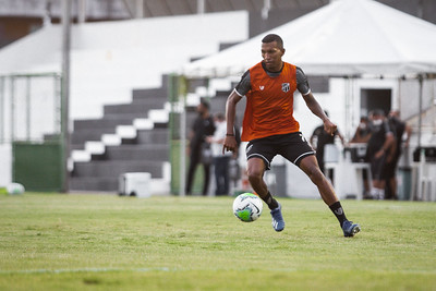 Ceará treina pela manhã e encerra preparação para o jogo contra o Athletico