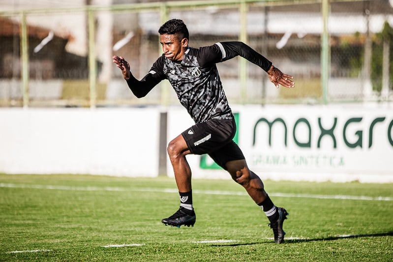 No CT de Porangabuçu, Ceará inicia preparação para duelo contra o RB Bragantino