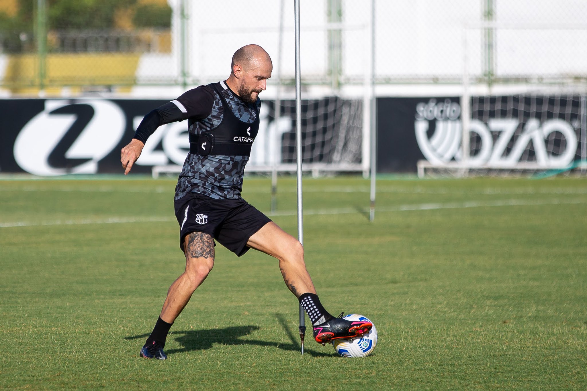 Em feriado de 7 de setembro, Ceará treina em Porangabuçu focado na partida contra o Grêmio