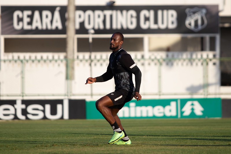 Após final de semana sem jogos, Ceará voltará aos treinamentos na tarde desta segunda-feira