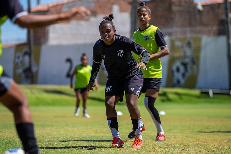 Fut. Feminino: Meninas do Vozão terão semana de atividades com atividades divididas entre trabalhos no campo e na praia