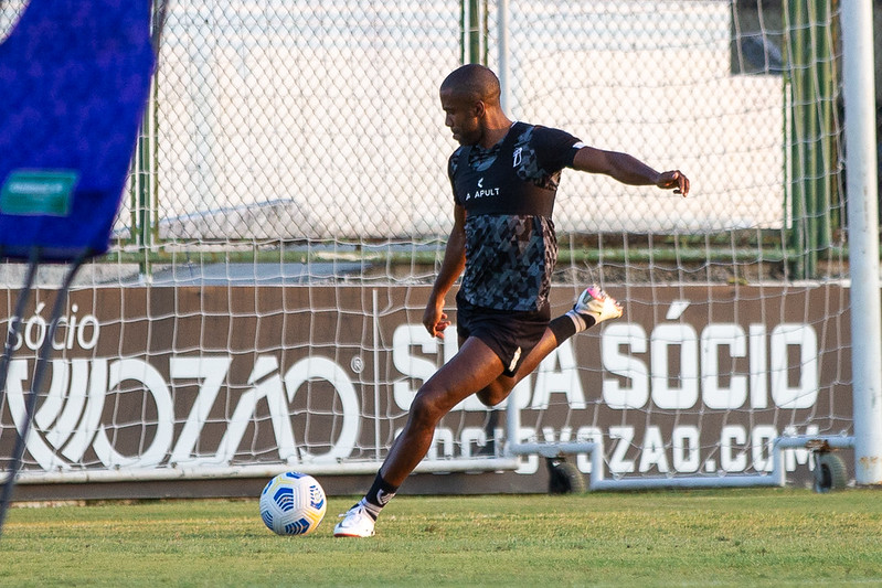 Após retornar à capital cearense, elenco alvinegro se reapresenta de olho no Fluminense