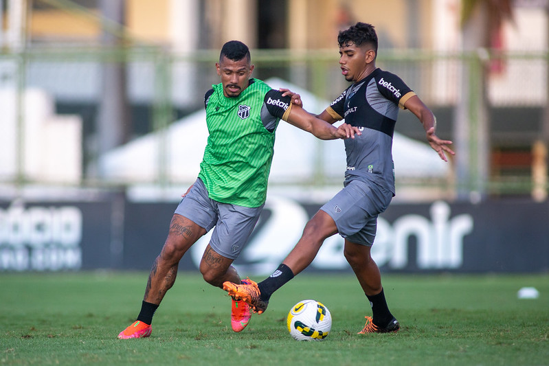 Três dias antes de enfrentar o Atlético Goianiense, Ceará se reapresenta e inicia preparação para o confronto