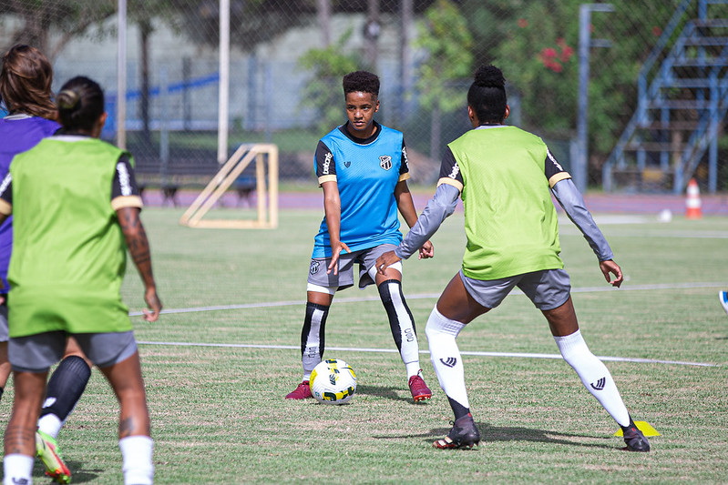 Fut. Feminino: Focado no confronto com a UDA/AL, elenco alvinegro realiza primeiro treino com bola da semana