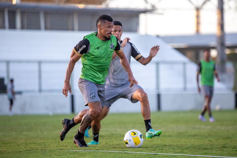 Dois dias antes de encarar o São Paulo, Ceará tem manhã intensa de treinamentos em CAP