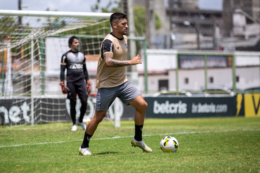 Ceará faz segundo treino visando o próximo jogo no contra o Goiás