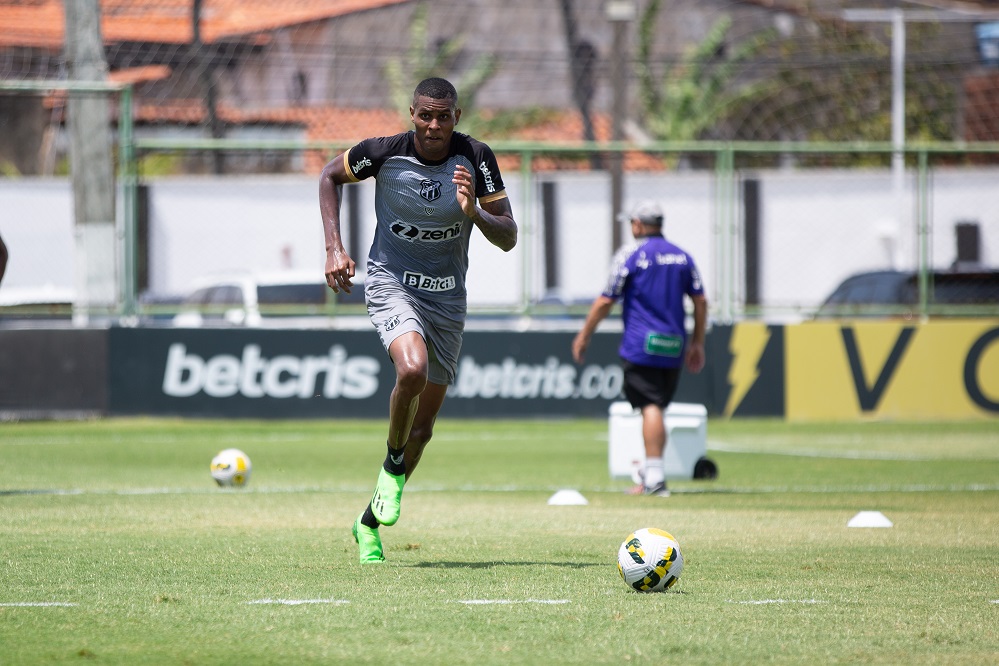 Vozão fecha preparação em solo cearense antes da viagem para Goiânia