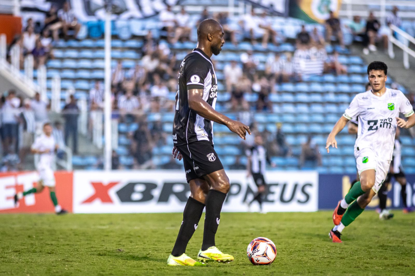 Luiz Otávio volta a jogar após um ano e diz: “Dia especial e feliz”