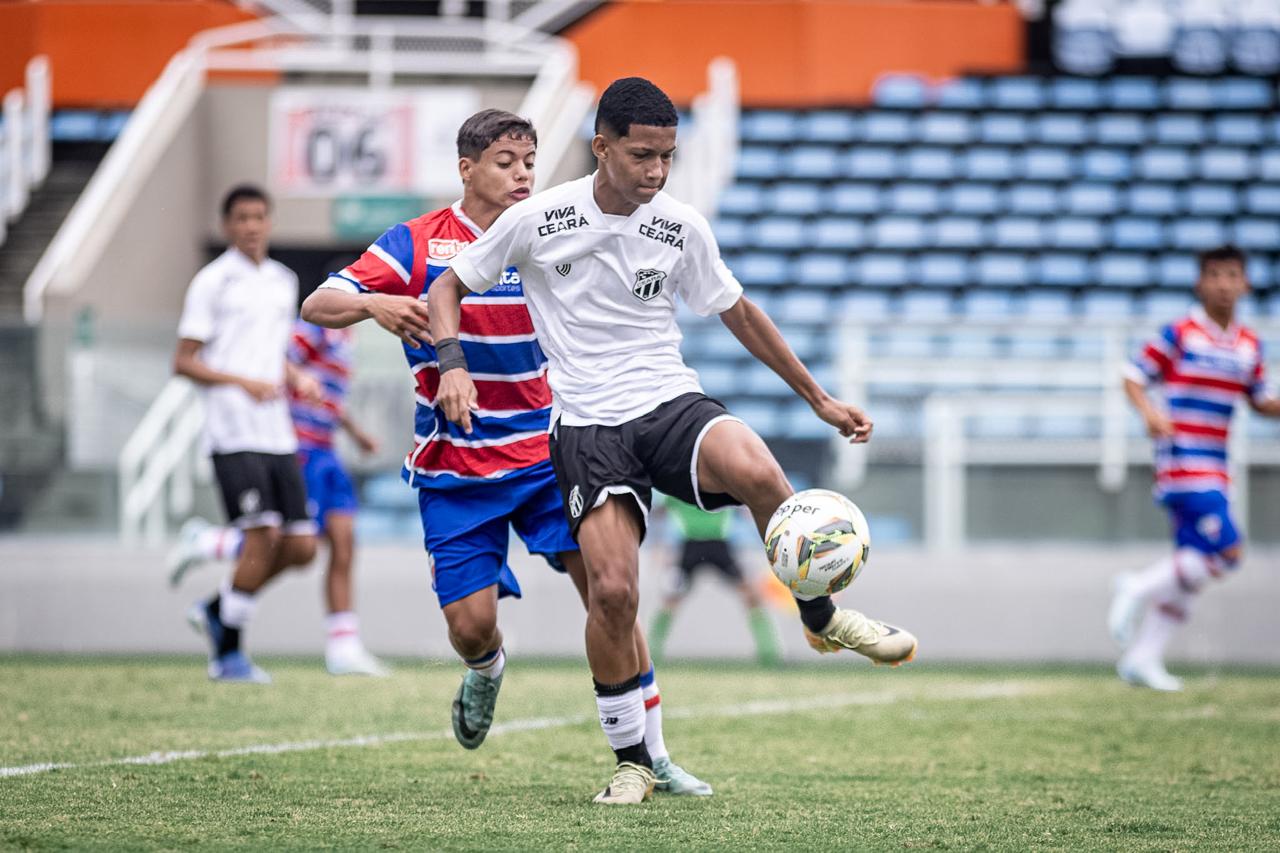 Ceará luta, mas acaba superado no Clássico-Rei nos pênaltis por 4 a 2 e fica com o vice-campeonato da Copa Manjadinho Sub-14