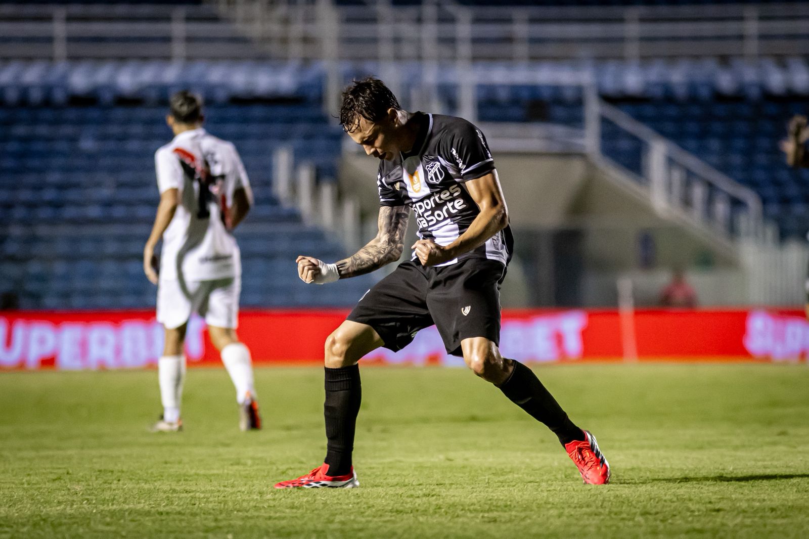 Camp. Cearense: Ceará se impõe diante do Ferroviário e goleia por 5 a 1 na abertura da 2ª fase