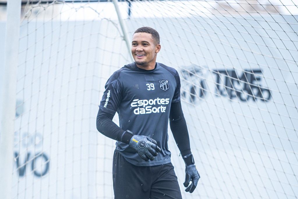 Campeão do Nordeste Sub-20, Gustavo Martins renova com o Ceará SC até o fim de 2028