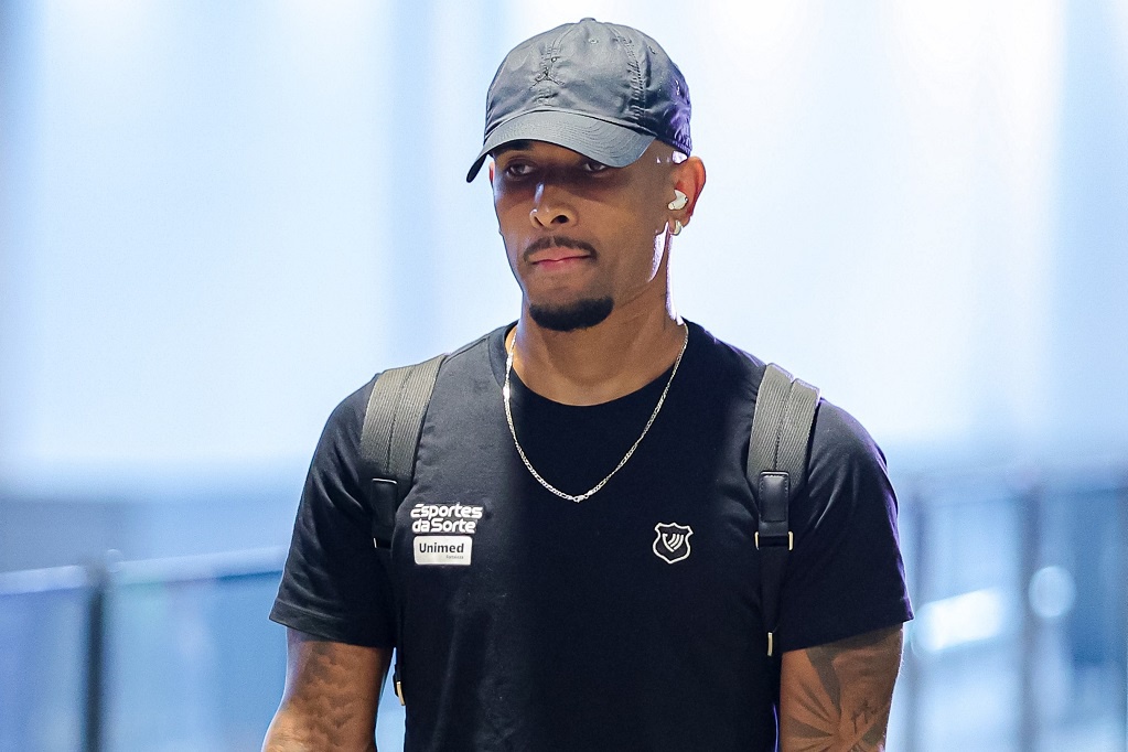 Delegação alvinegra desembarca em Campinas para enfrentar a Ponte Preta pelo Campeonato Brasileiro