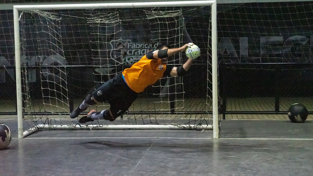 Futsal: Elenco realiza primeiro treinamento com bola da pré-temporada