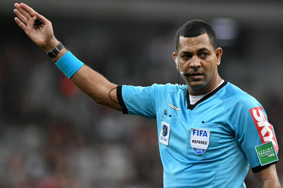 Árbitro FIFA Wagner do Nascimento Magalhães comandará Goiás x Ceará pela 11ª rodada do Brasileirão 2022