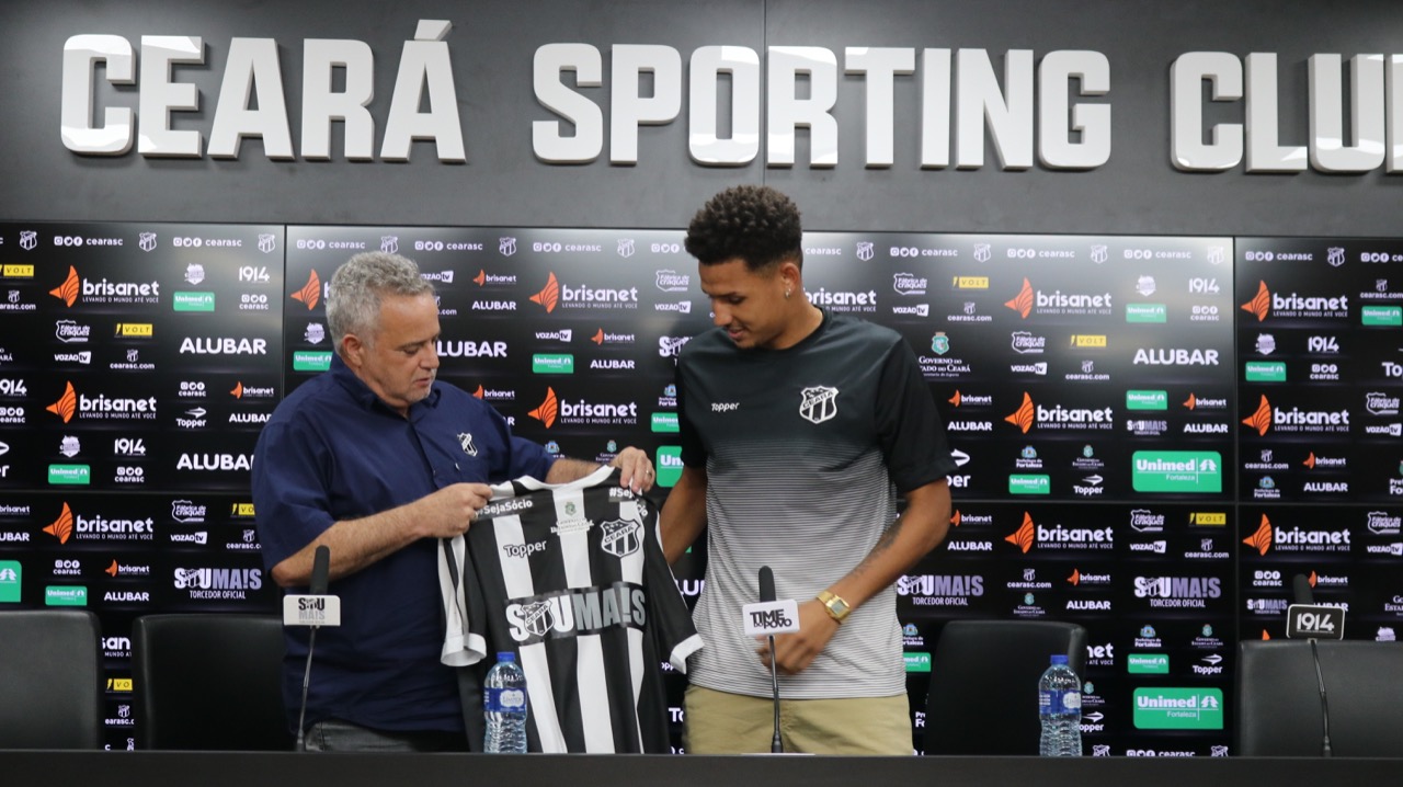 Felippe Cardoso é apresentado oficialmente no Ceará