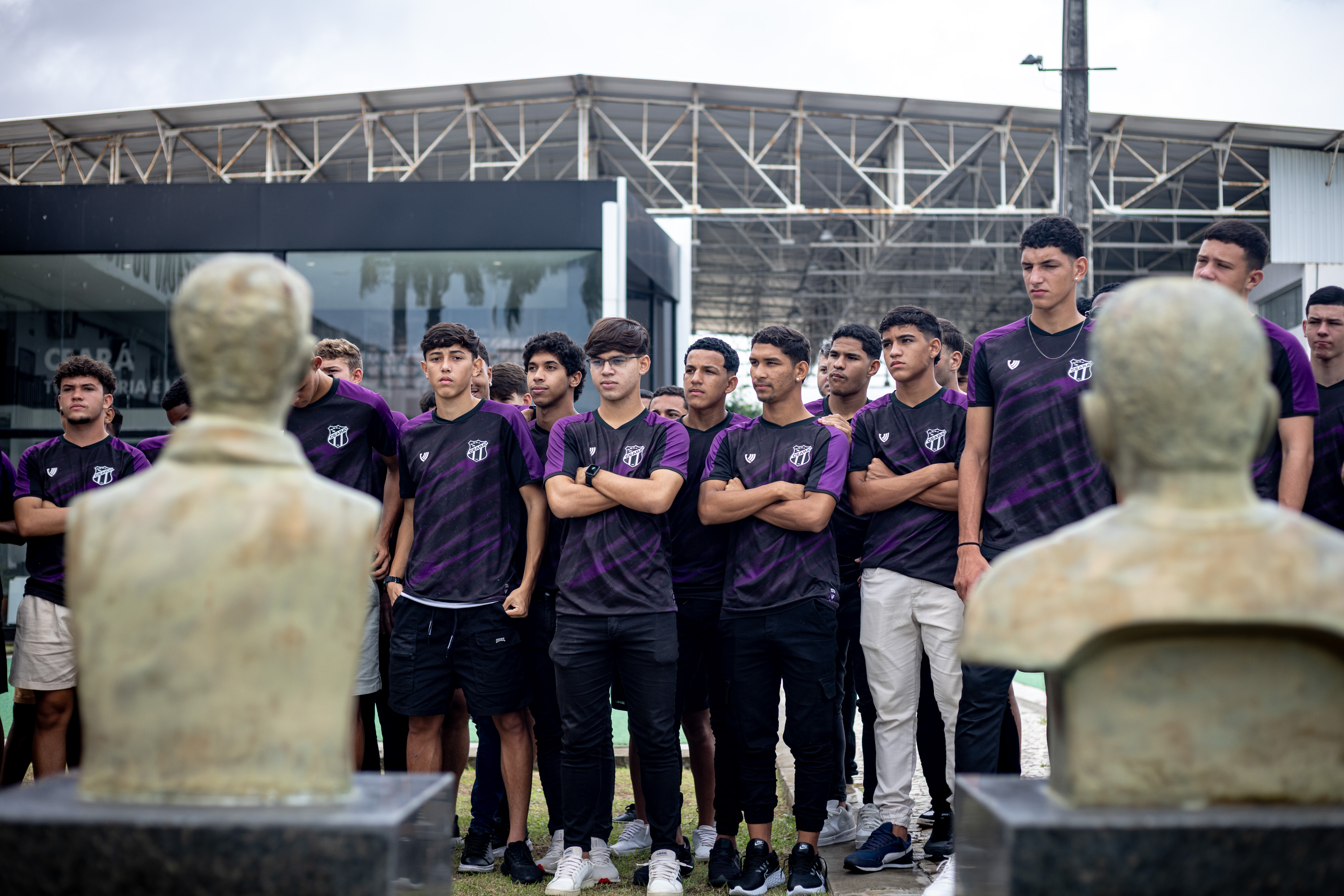 Sub-17: Em Porangabuçu, elenco alvinegro visita o Centro Cultural e conhece a história do Mais Querido