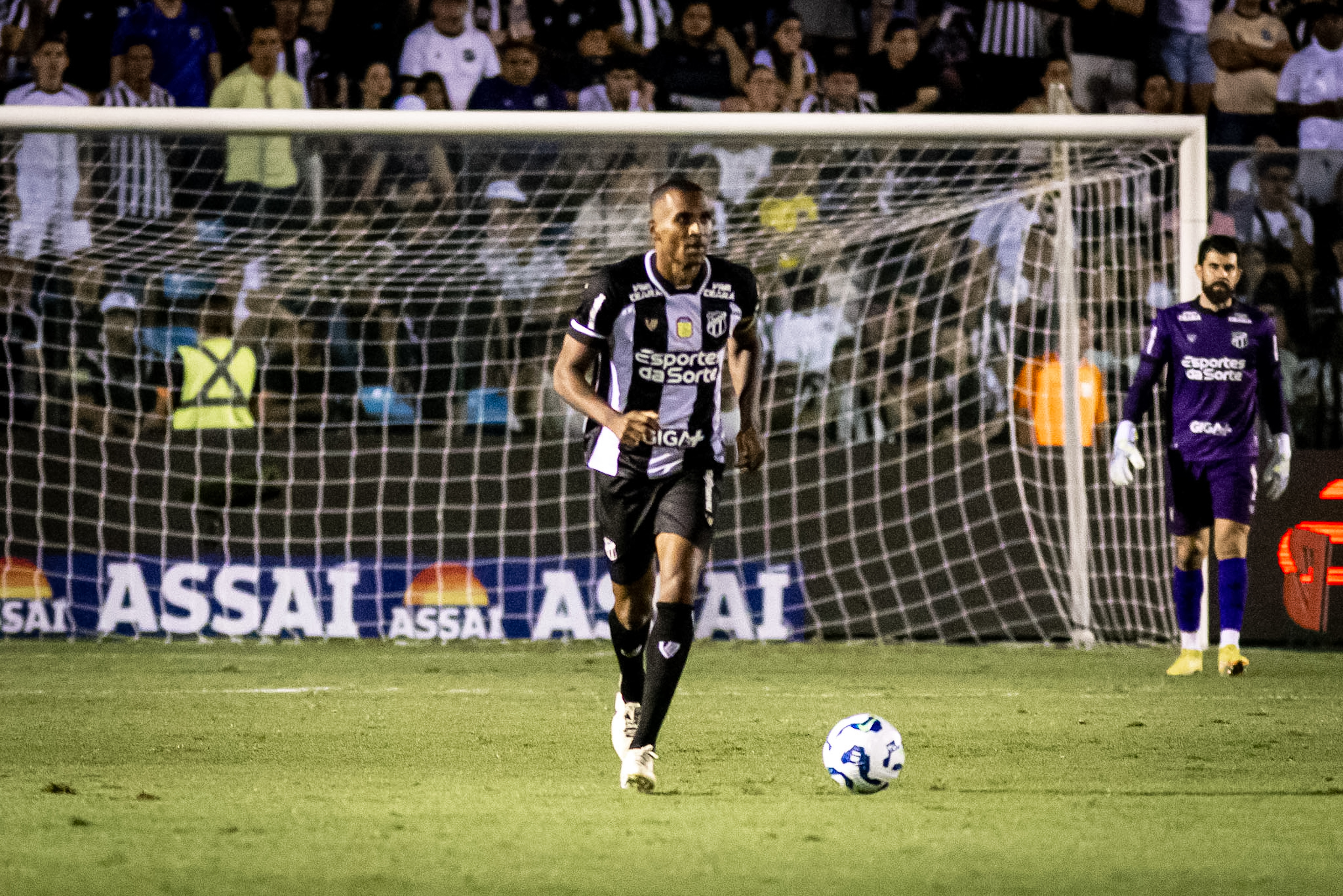 Camp. Brasileiro: Com gol de Marllon, Ceará supera Vitória por 1 a 0