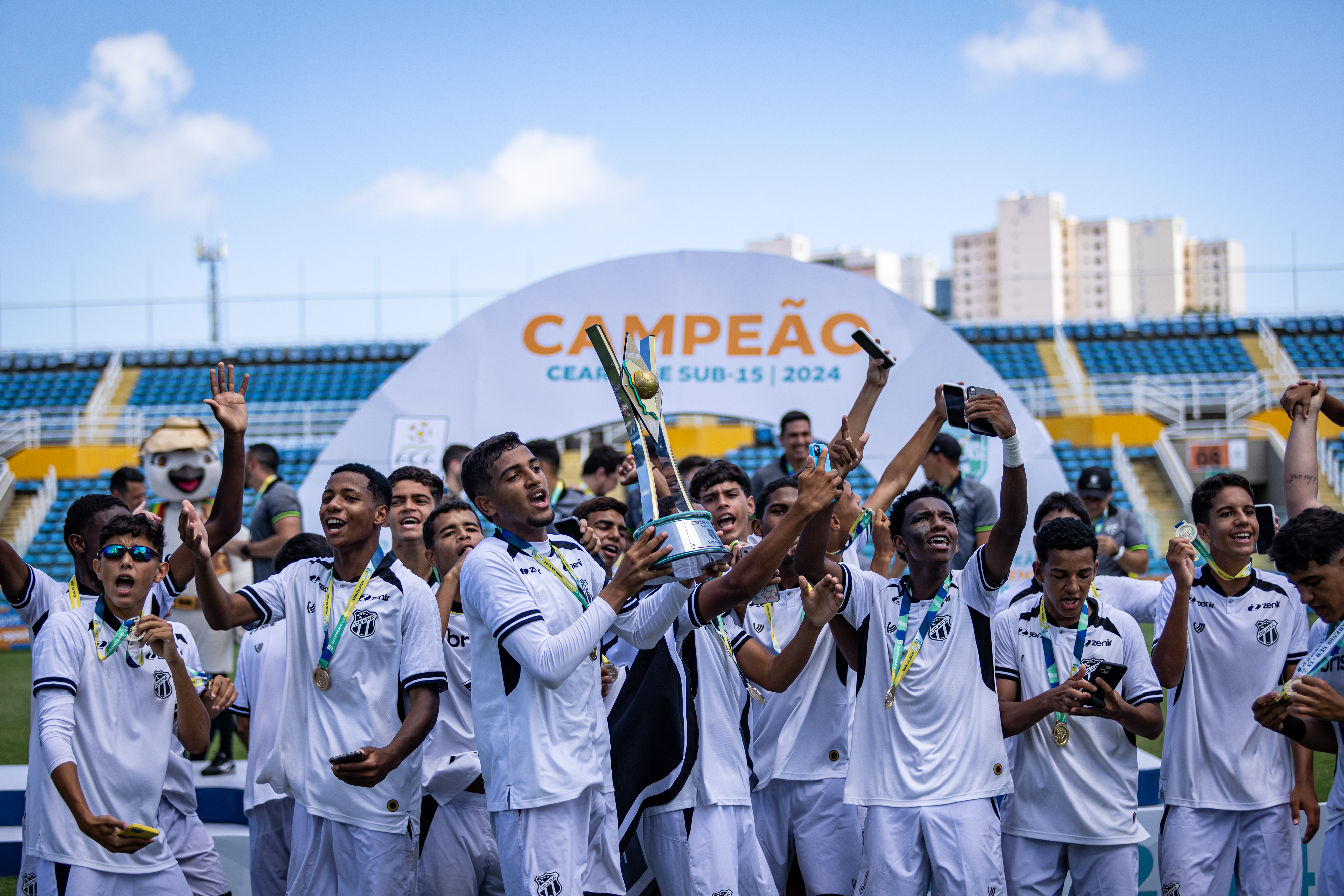 Sub-15: No PV, Ceará vence o Fortaleza por 2 a 1 e garante o tricampeonato estadual