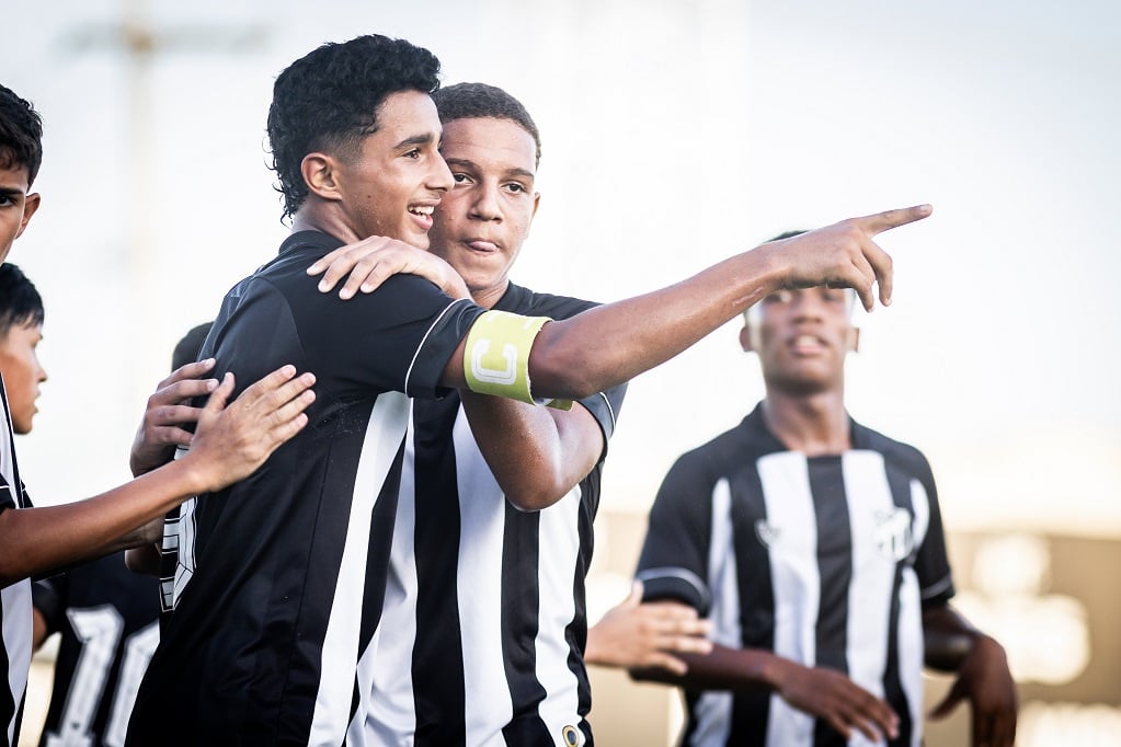 Sub-13: Ceará vence o Floresta por 2 a 0 e conquista quinta vitória consecutiva no Campeonato Cearense