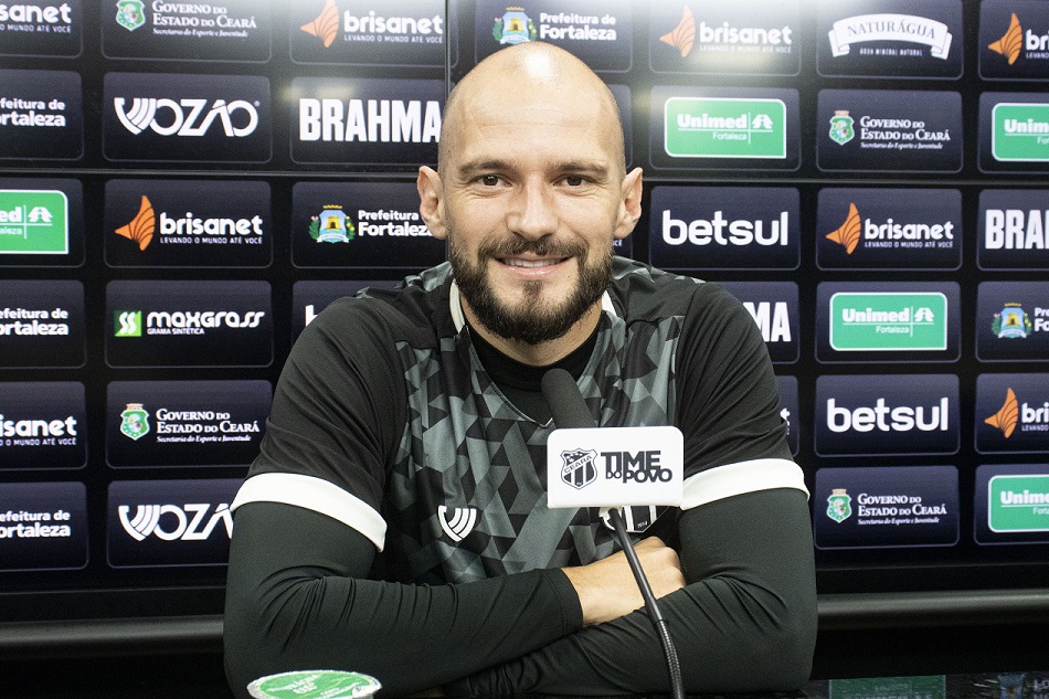 Polivalente, Marlon destaca caráter decisivo do confronto diante do Vitória-BA