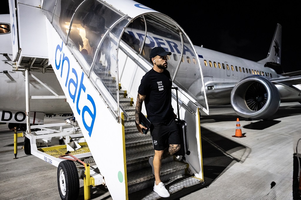 Ceará viaja para Belo Horizonte em voo fretado nesta sexta-feira, 24, visando o duelo diante do Atlético/MG