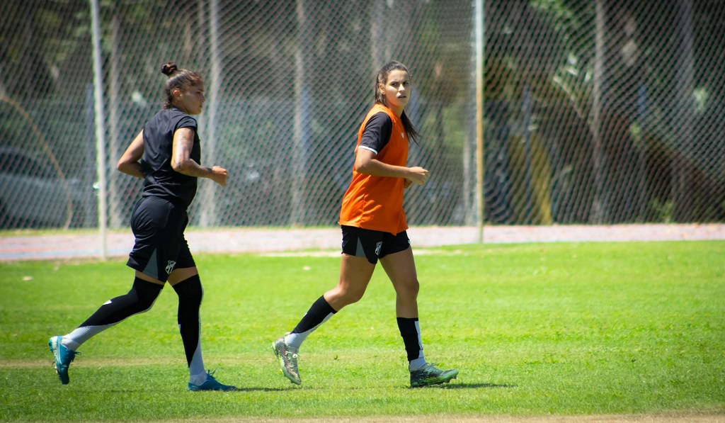 Fut. Feminino: No estádio da Unifor, elenco realiza penúltimo treinamento da semana