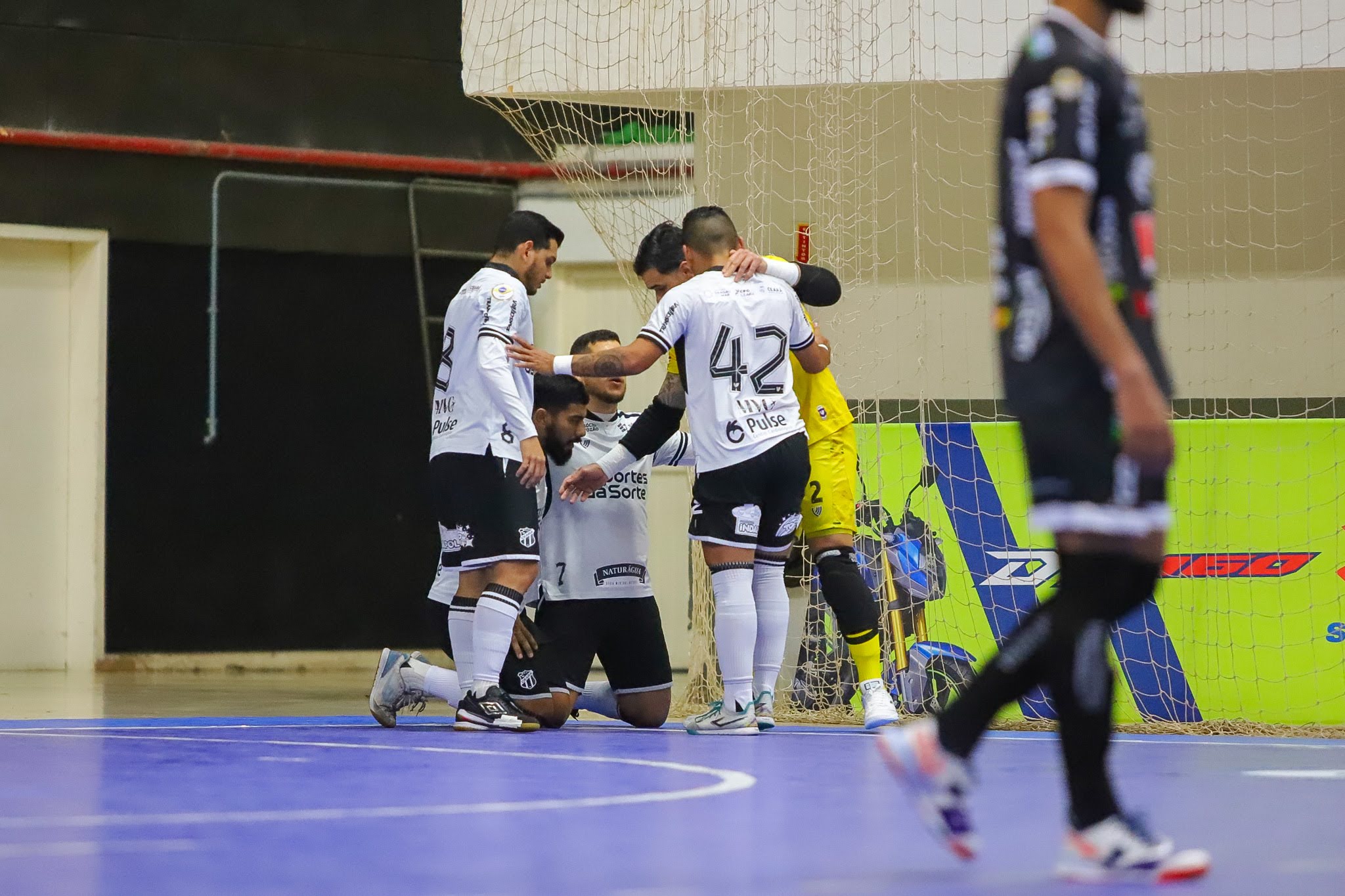 Futsal: Fora de casa, Ceará fecha a primeira fase do Campeonato Brasileiro com vitória de 3 x 2 diante do Concórdia/SC