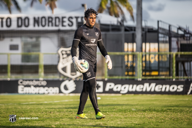 Com foco no jogo contra o Bragantino, Ceará realizou treino tático nesta quarta