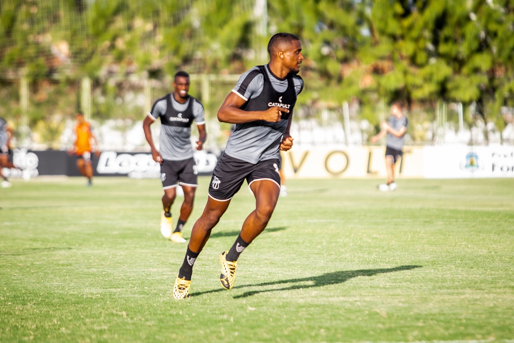 Três dias antes de encarar o Goiás, elenco alvinegro se reapresenta, em Porangabuçu