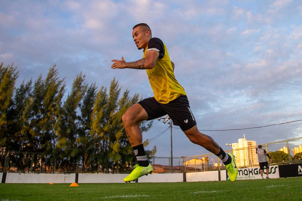 Em Porangabuçu, Ceará inicia preparação para enfrentar o Atlético Mineiro