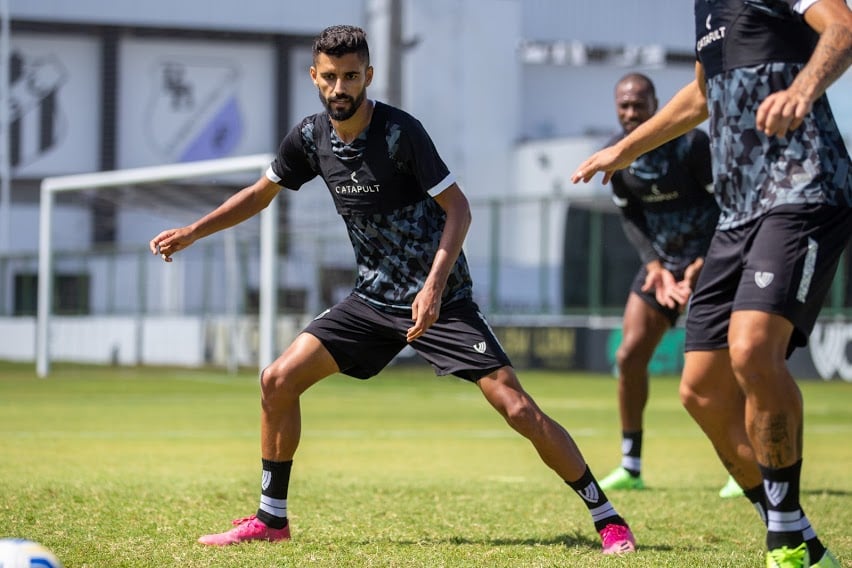 Dois dias antes do confronto com o Atlético/GO, Ceará dá prosseguimento à preparação, em Porangabuçu