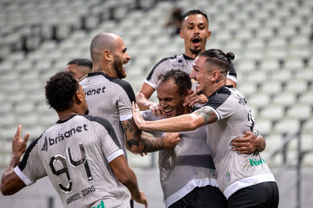 Após gols da vitória diante do Sampaio Corrêa, Ceará ultrapassa a marca de 100 gols sob o comando de Guto Ferreira