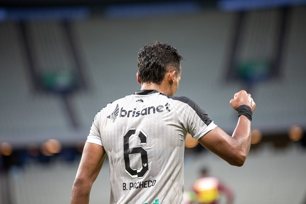 Consolidado no Vozão, Bruno Pacheco celebra o seu primeiro gol com a camisa do Time do Povo