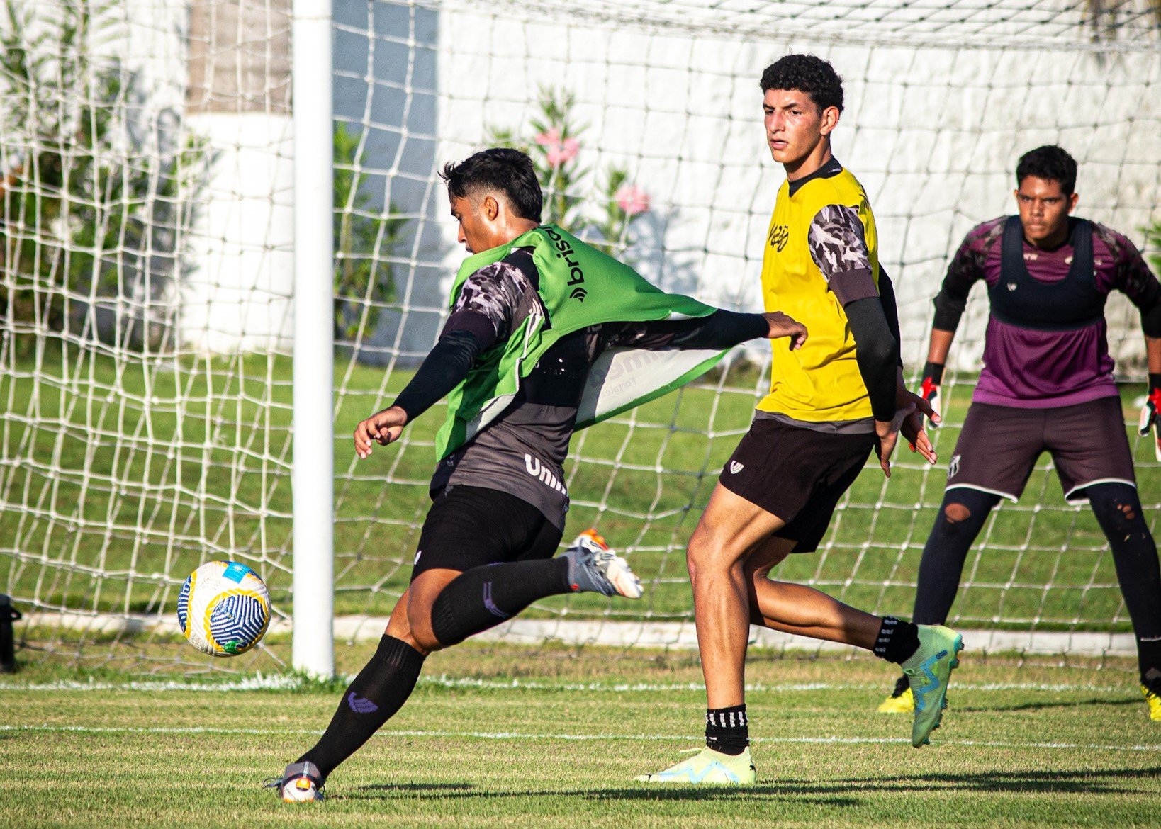 Sub-16: Clássico contra o Ferroviário é adiado devido às fortes chuvas na capital cearense