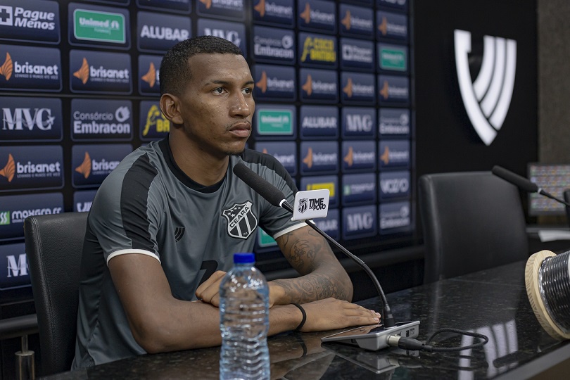 "Todos nós queremos fazer história", destaca Leo Chú em coletiva guiada