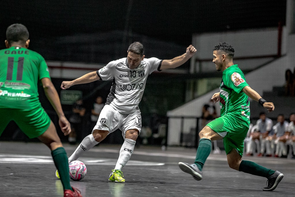 Futsal adulto: Em noite de cinco gols, Ceará vence o BNB/Guerreirinhos, no Ginásio Vozão